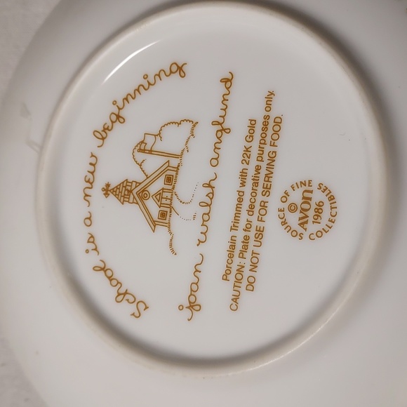 Vintage 1986 Avon Mother's Day Plate - Picture 4 of 5